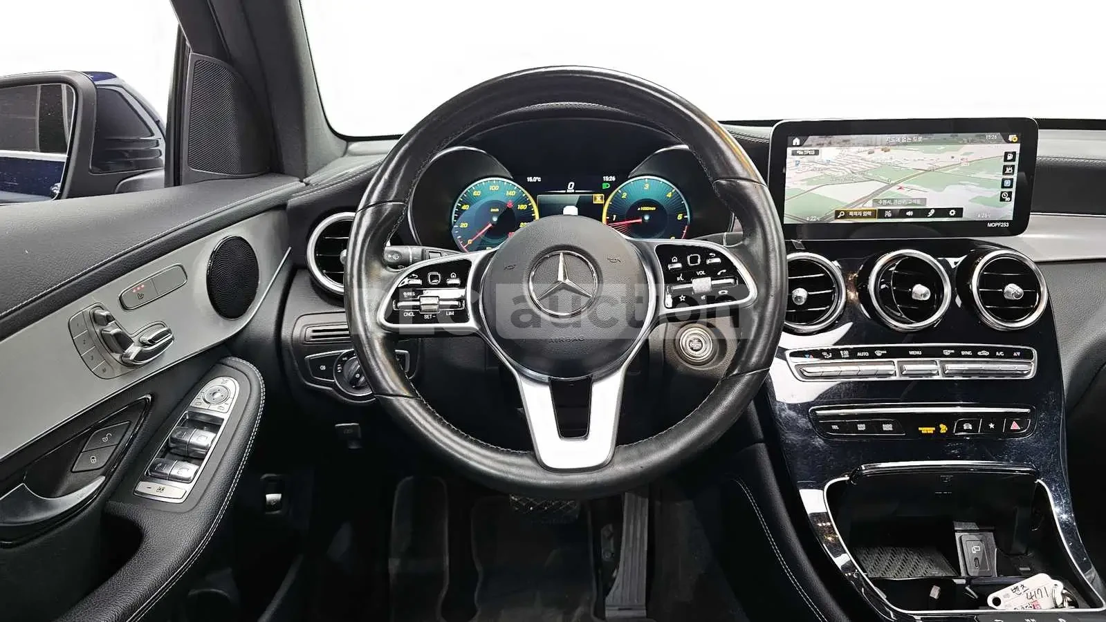 Mercedes-Benz GLC 220 d 4MATIC | ПАНО| КАМЕРА| HEADS UP| ВКЛ.ТЕХНОТЕСТ, снимка 6 - Автомобили и джипове - 54759364
