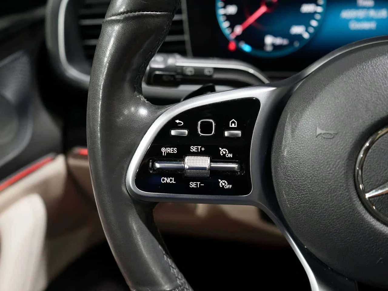 Mercedes-Benz GLE 350 BURMESTER| HUD| 360| AMBIENT , снимка 15 - Автомобили и джипове - 55280664