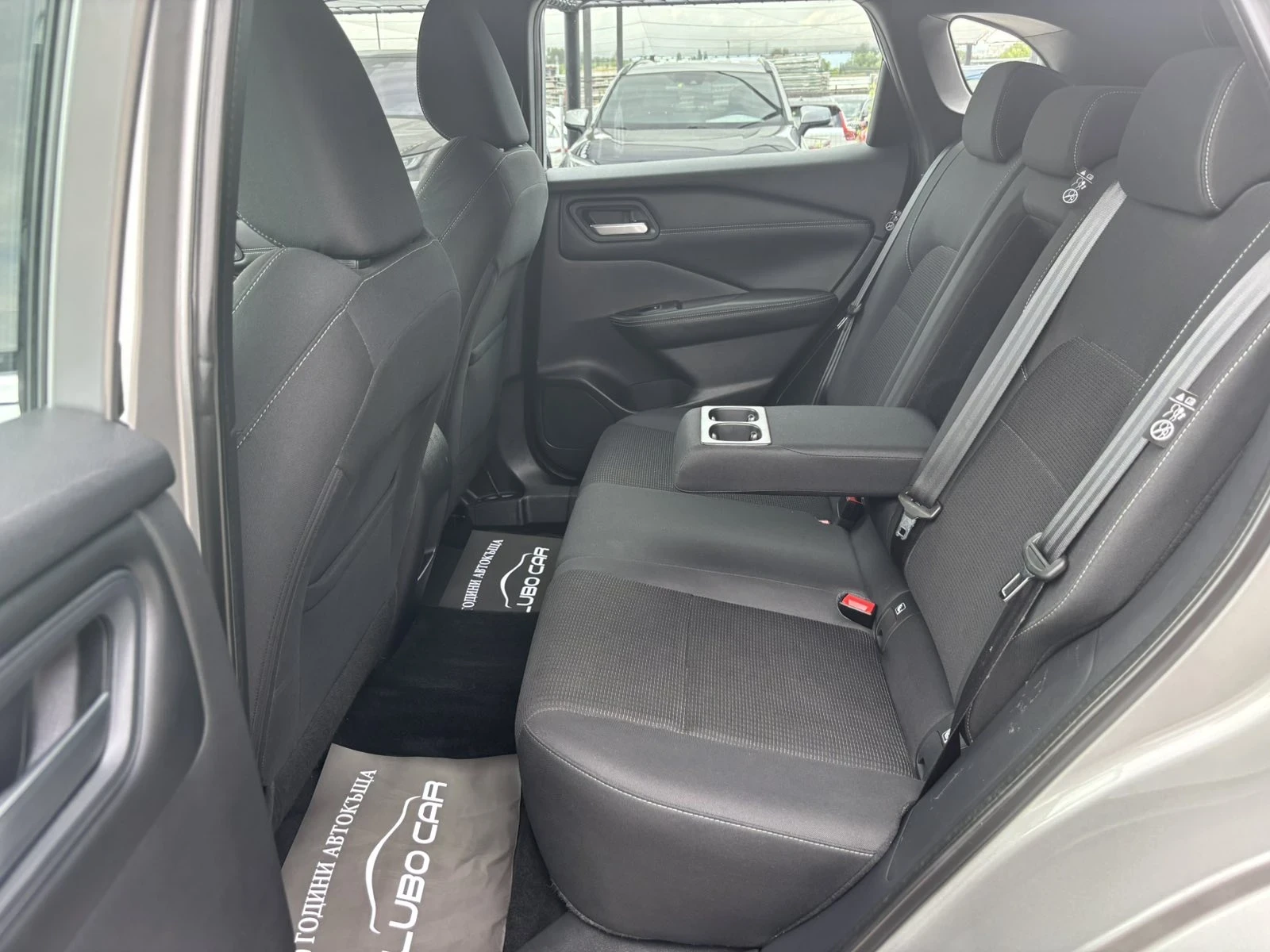 Nissan Qashqai 1.3I-HYBRID-AUT-KEYLESS-BLIND SPOT-360 CAM, снимка 11 - Автомобили и джипове - 55309776