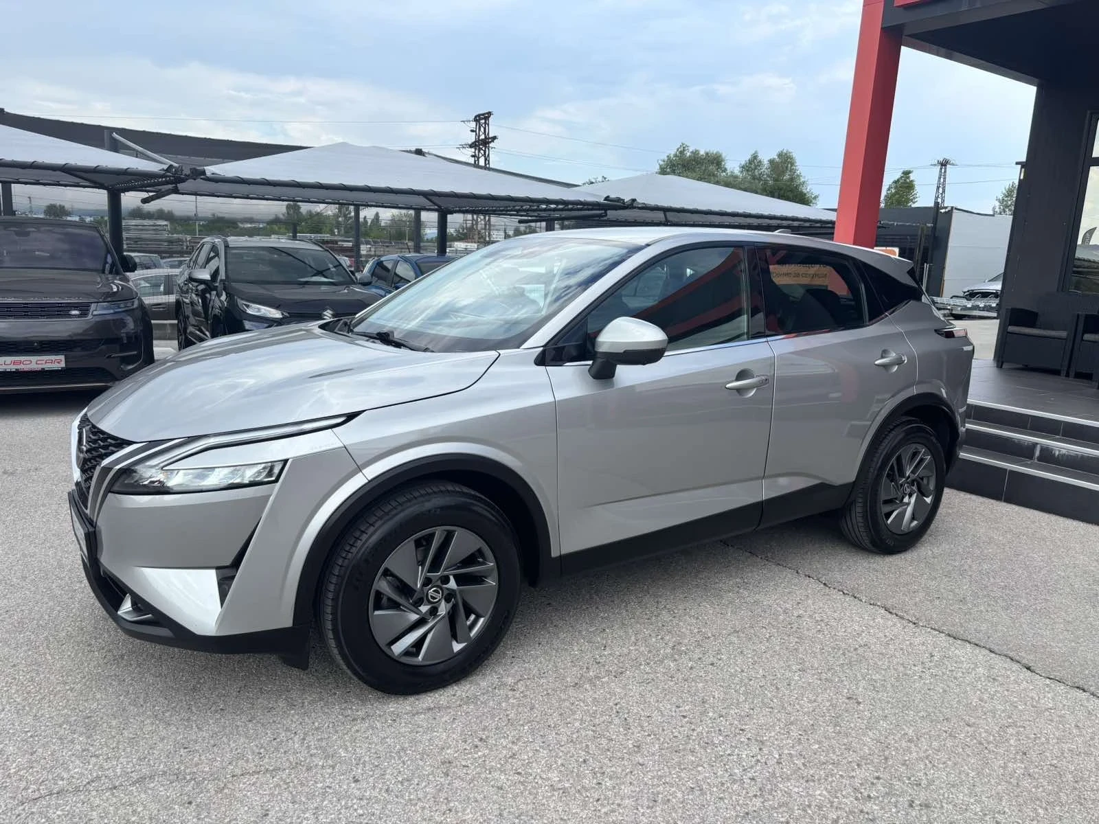 Nissan Qashqai 1.3I-HYBRID-AUT-KEYLESS-BLIND SPOT-360 CAM, снимка 3 - Автомобили и джипове - 55309776