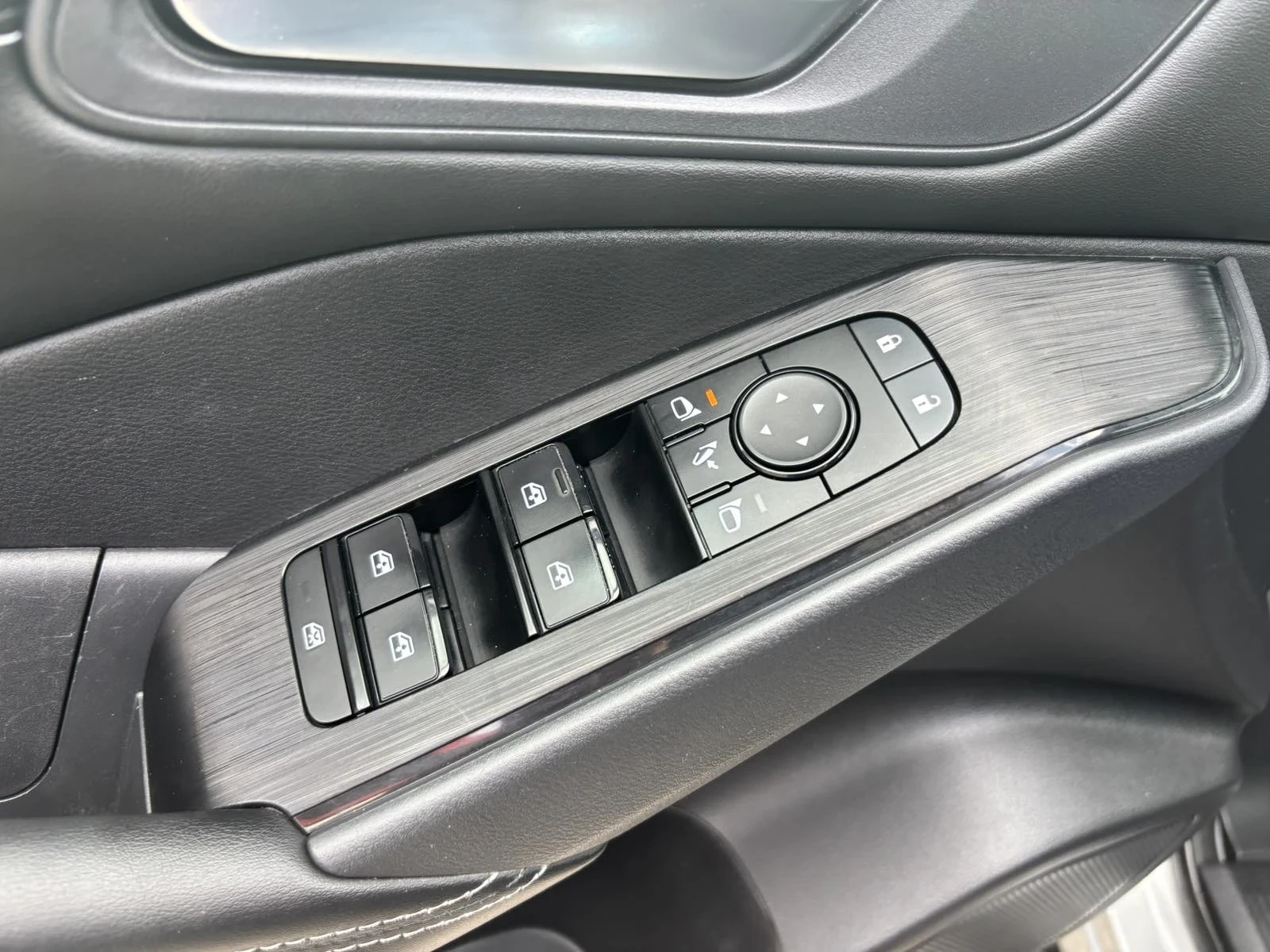 Nissan Qashqai 1.3I-HYBRID-AUT-KEYLESS-BLIND SPOT-360 CAM, снимка 17 - Автомобили и джипове - 55309776