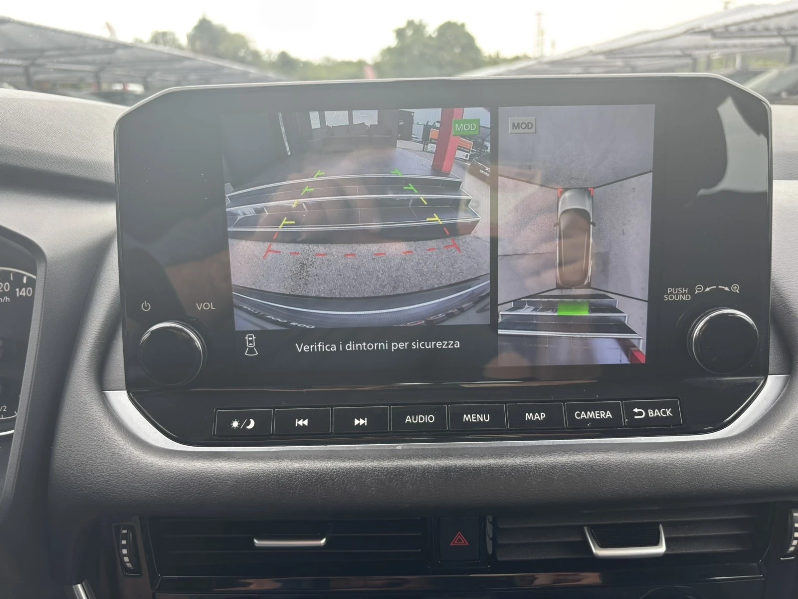 Nissan Qashqai 1.3I-HYBRID-AUT-KEYLESS-BLIND SPOT-360 CAM, снимка 14 - Автомобили и джипове - 55309776