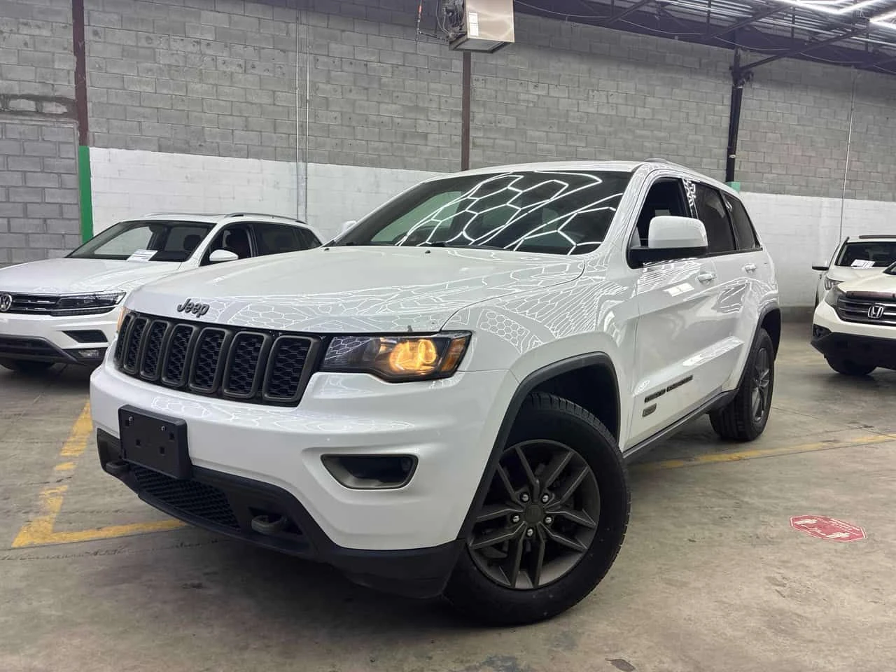 Jeep Grand cherokee Laredo 75th Anniversary/CARFAX/ШИБЕДАХ/КЛИП
