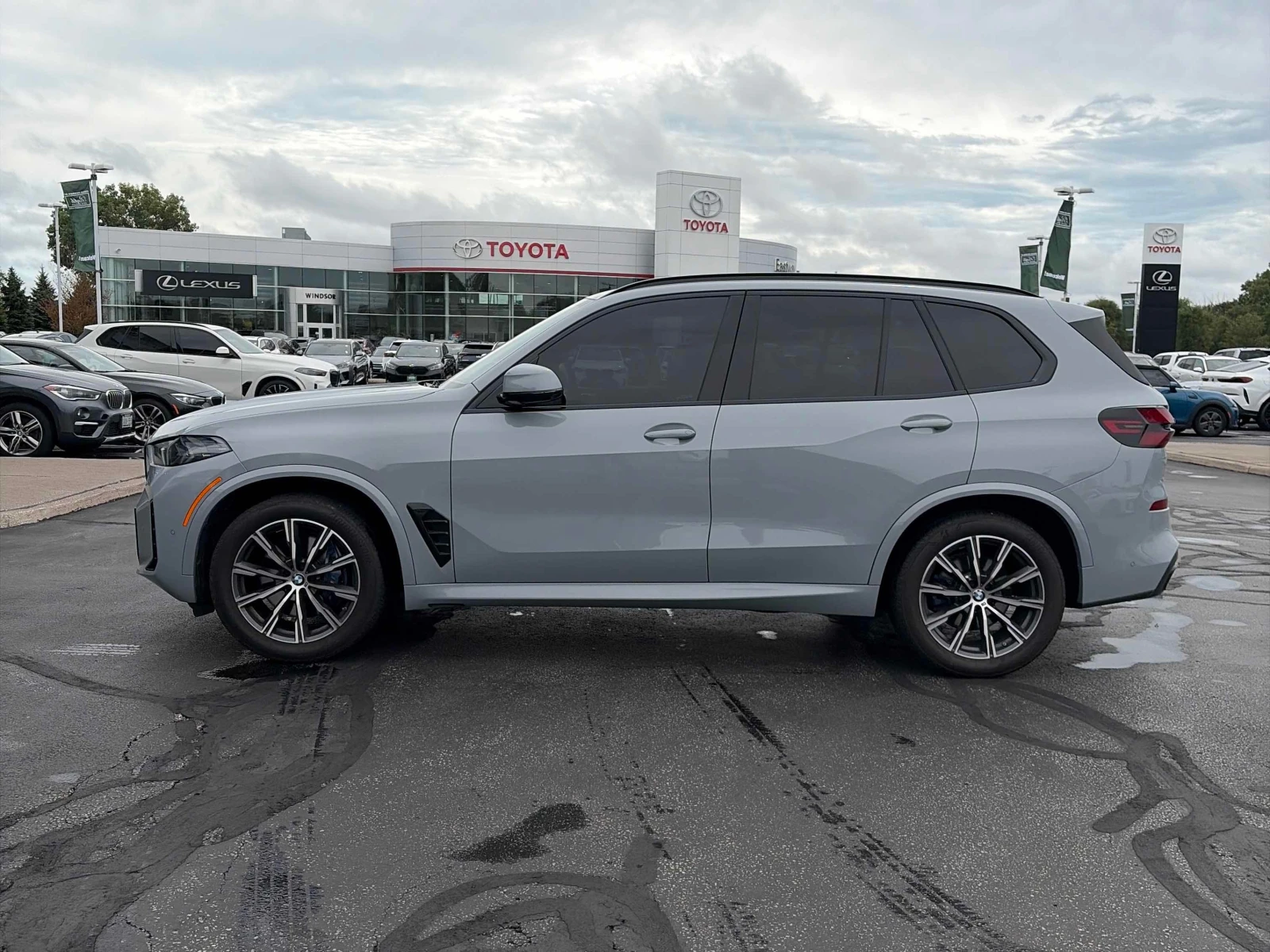 BMW X5 * xDrive40i * АВТОКРЕДИТ БЕЗ ПЪРВОНАЧАЛНА ВНОСКА* , снимка 2 - Автомобили и джипове - 55968029
