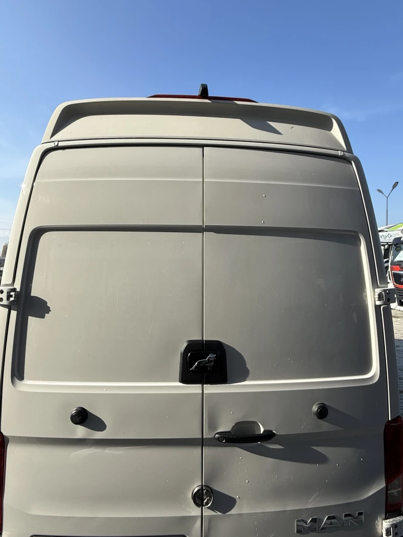 Man TGE 3.180 дълга база, снимка 6 - Бусове и автобуси - 52867428