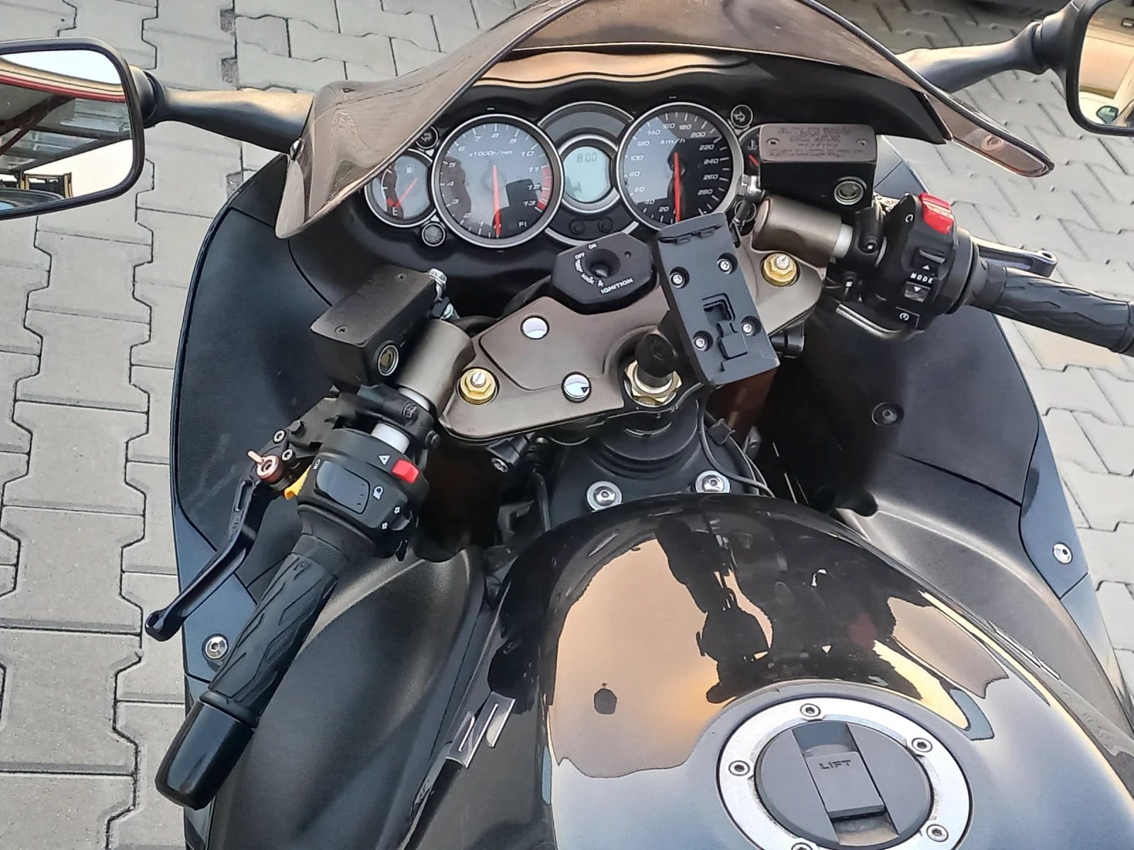 Suzuki Hayabusa GSX 1300 R Отлично състояние  - изображение 5