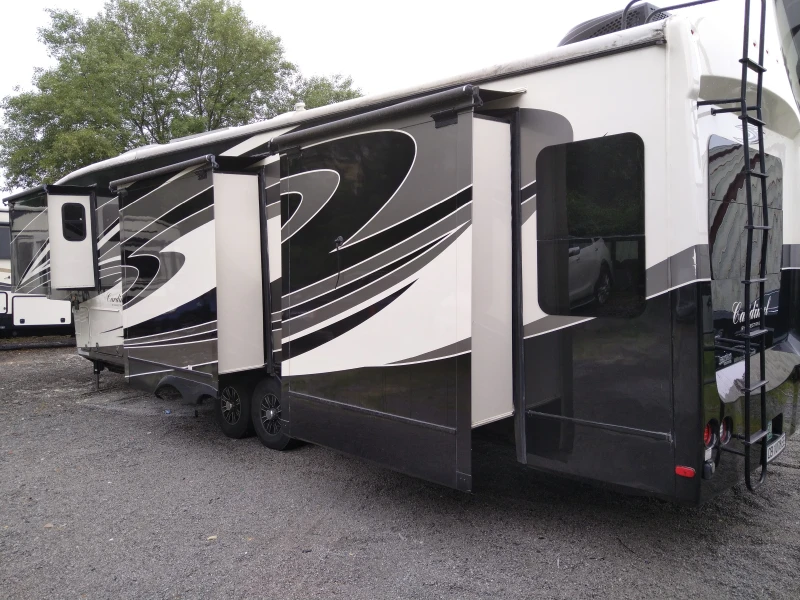 Каравана Други Forest River Cardinal 3450, снимка 3 - Каравани и кемпери - 52539624