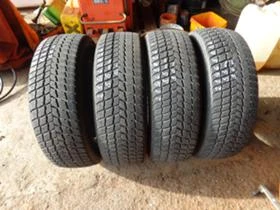 Гуми Зимни 215/65R16, снимка 2