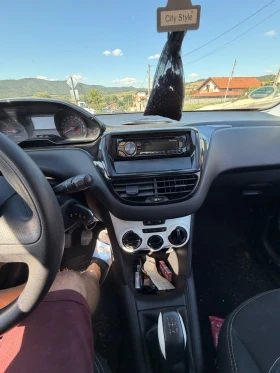 Peugeot 208 Пежо208 1, 2i нов внос, снимка 9