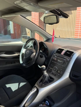 Toyota Auris 2.0 d-4d 126к.с keyless, снимка 11