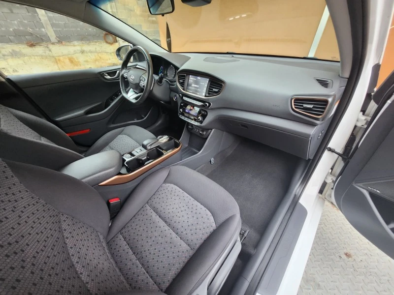 Hyundai Ioniq, снимка 6 - Автомобили и джипове - 47572340