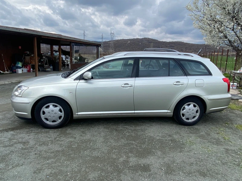 Toyota Avensis 1.8, снимка 4 - Автомобили и джипове - 44820920