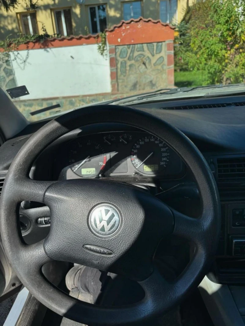 VW Passat, снимка 2 - Автомобили и джипове - 47780413