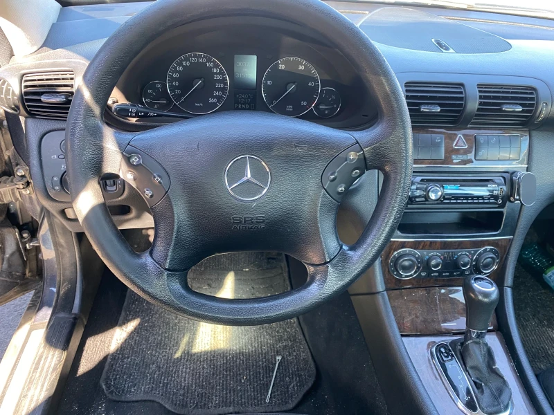 Mercedes-Benz C 220 220cdi автоматик, снимка 4 - Автомобили и джипове - 48105614