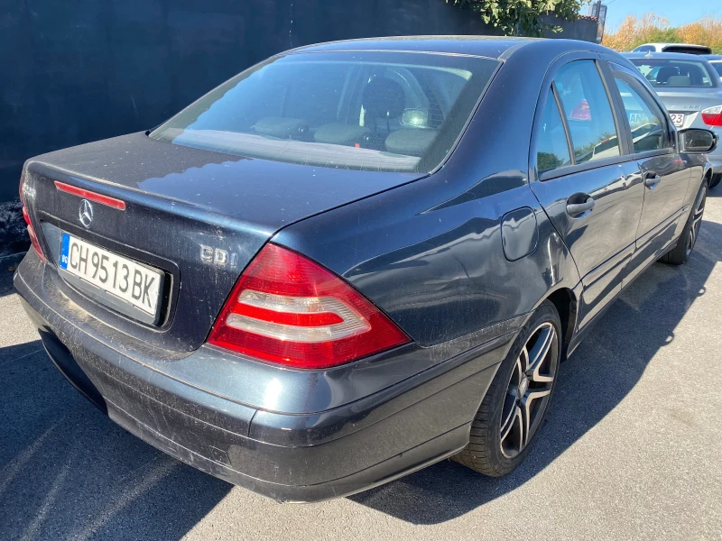 Mercedes-Benz C 220 220cdi автоматик, снимка 3 - Автомобили и джипове - 48105614