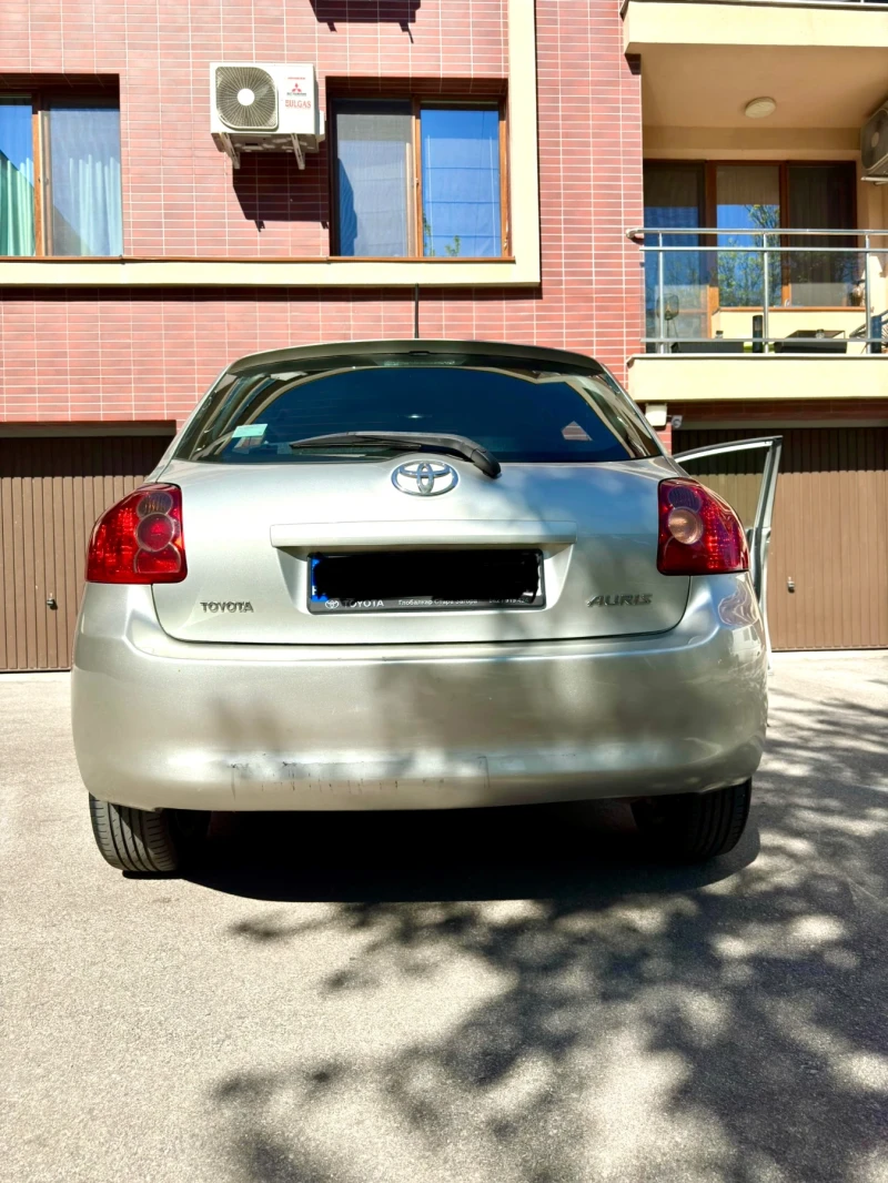 Toyota Auris 2.0 d-4d 126к.с keyless, снимка 13 - Автомобили и джипове - 48759871