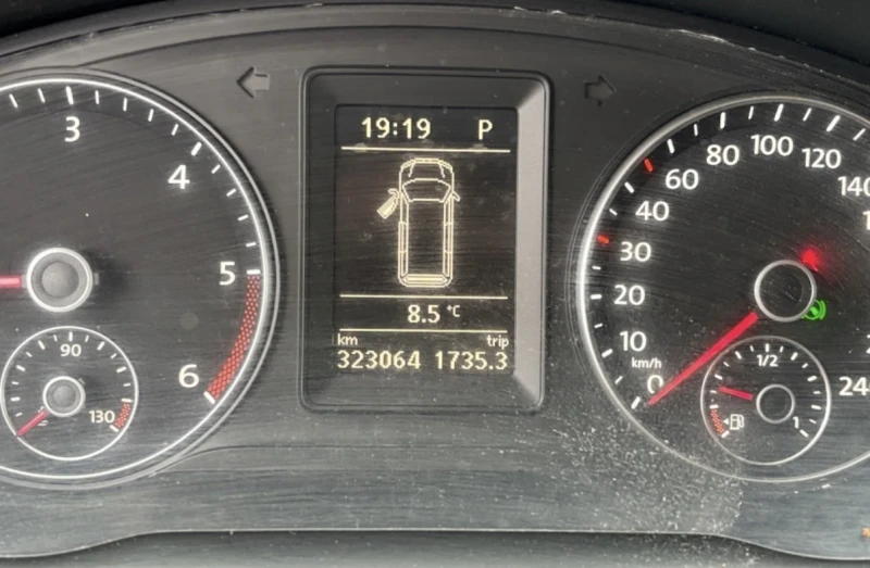 VW Multivan, снимка 9 - Автомобили и джипове - 52488228