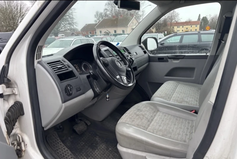 VW Multivan, снимка 5 - Автомобили и джипове - 52488228