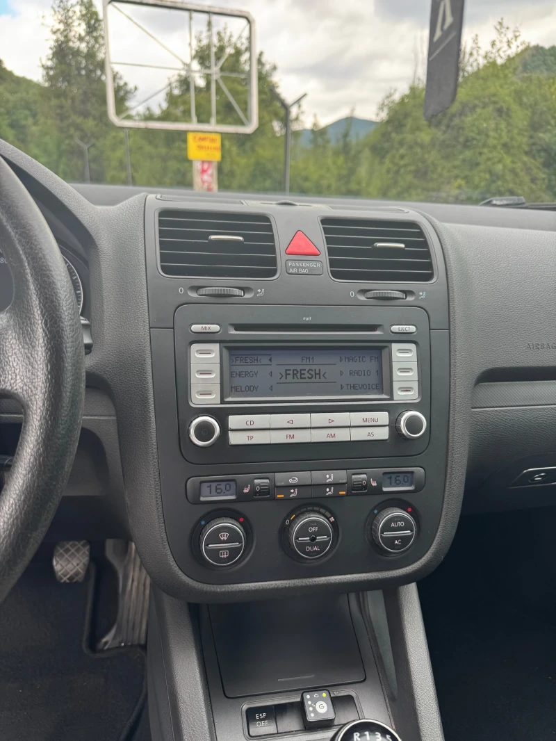 VW Golf 1600 газ/бензин, снимка 13 - Автомобили и джипове - 51582209