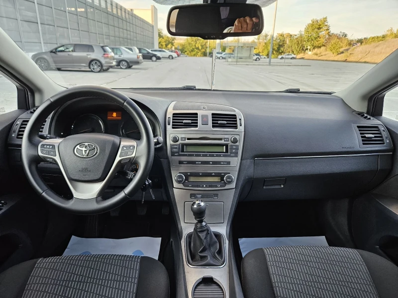 Toyota Avensis 2.0 , снимка 10 - Автомобили и джипове - 52022802