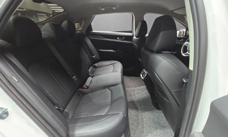 Kia K5 2.0 Noblesse * НАЙ-ДОБРА ЦЕНА В БЪЛГАРИЯ* , снимка 12 - Автомобили и джипове - 52359386