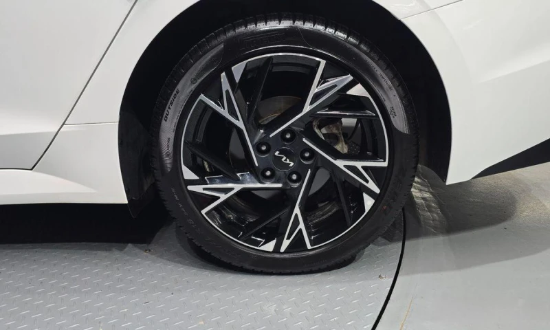 Kia K5 2.0 Noblesse * НАЙ-ДОБРА ЦЕНА В БЪЛГАРИЯ* , снимка 5 - Автомобили и джипове - 52359386