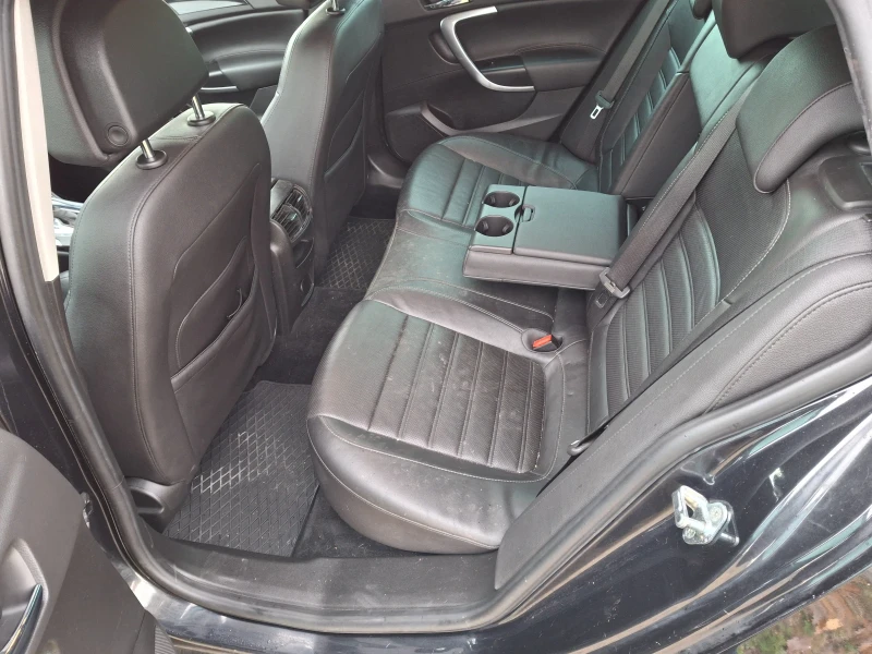 Opel Insignia, снимка 7 - Автомобили и джипове - 52368552