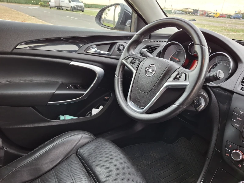 Opel Insignia, снимка 4 - Автомобили и джипове - 52368552