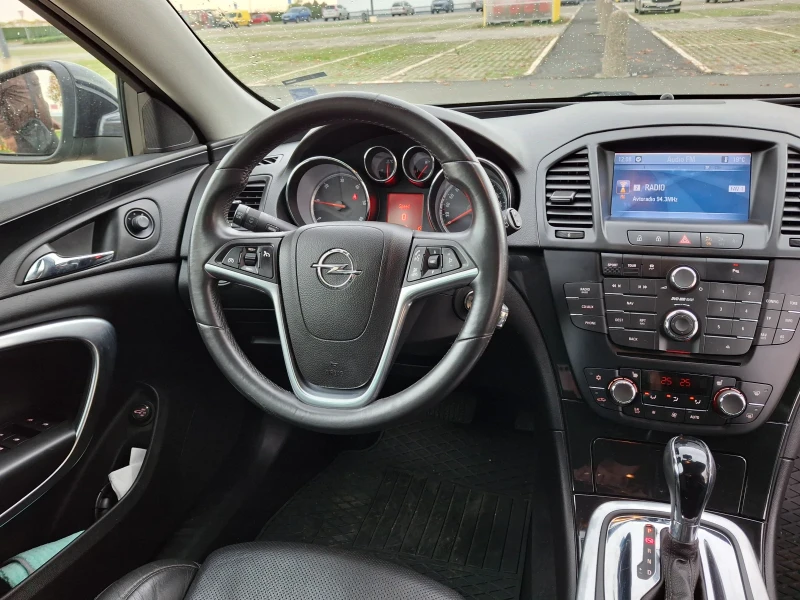 Opel Insignia, снимка 3 - Автомобили и джипове - 52368552