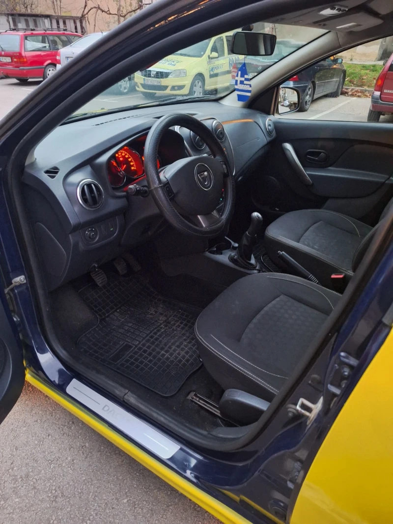 Dacia Sandero 0.9TCe, снимка 5 - Автомобили и джипове - 53059843