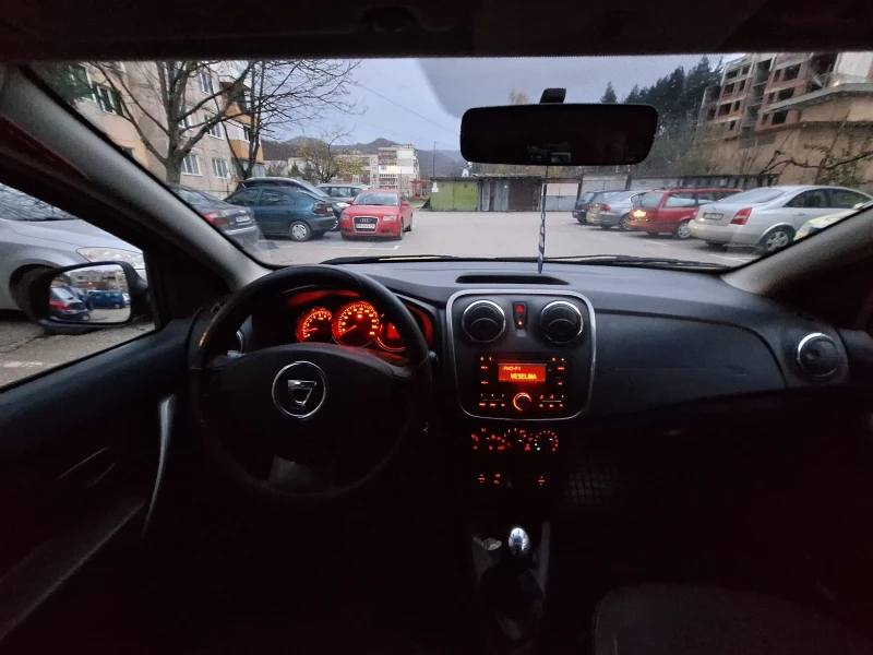 Dacia Sandero 0.9TCe, снимка 6 - Автомобили и джипове - 53059843