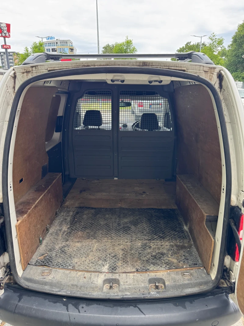VW Caddy 1.6TDI, снимка 6 - Автомобили и джипове - 53195574