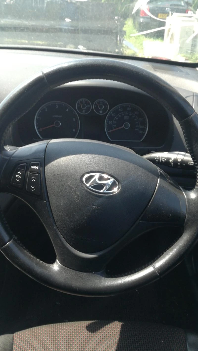 Hyundai I30 1.6 crdi ,2.0CRDI ,1.6i, снимка 6 - Автомобили и джипове - 25841340