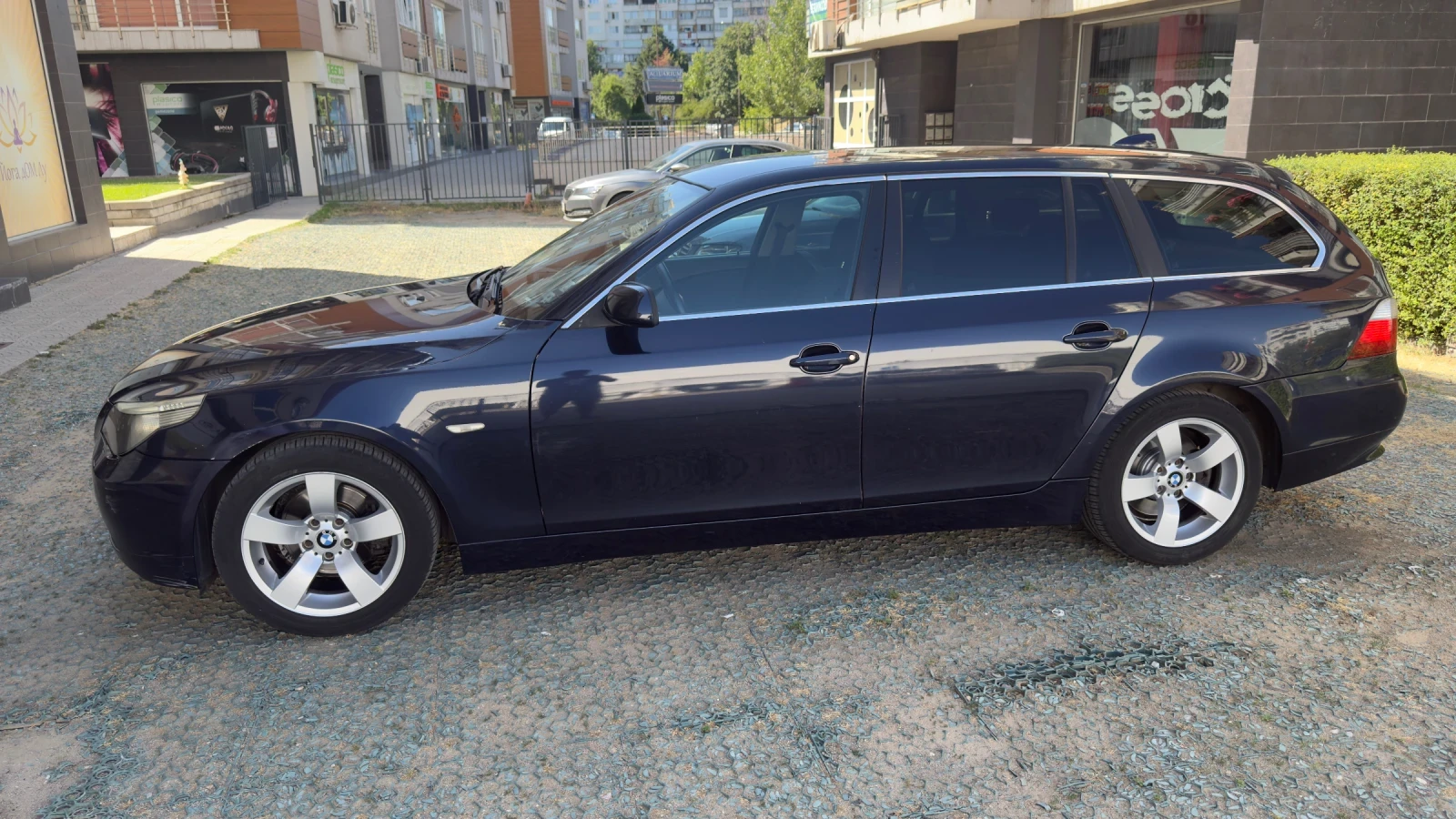 BMW 523 2.5 бензин 170 к.с. (6 цилиндъра), снимка 1