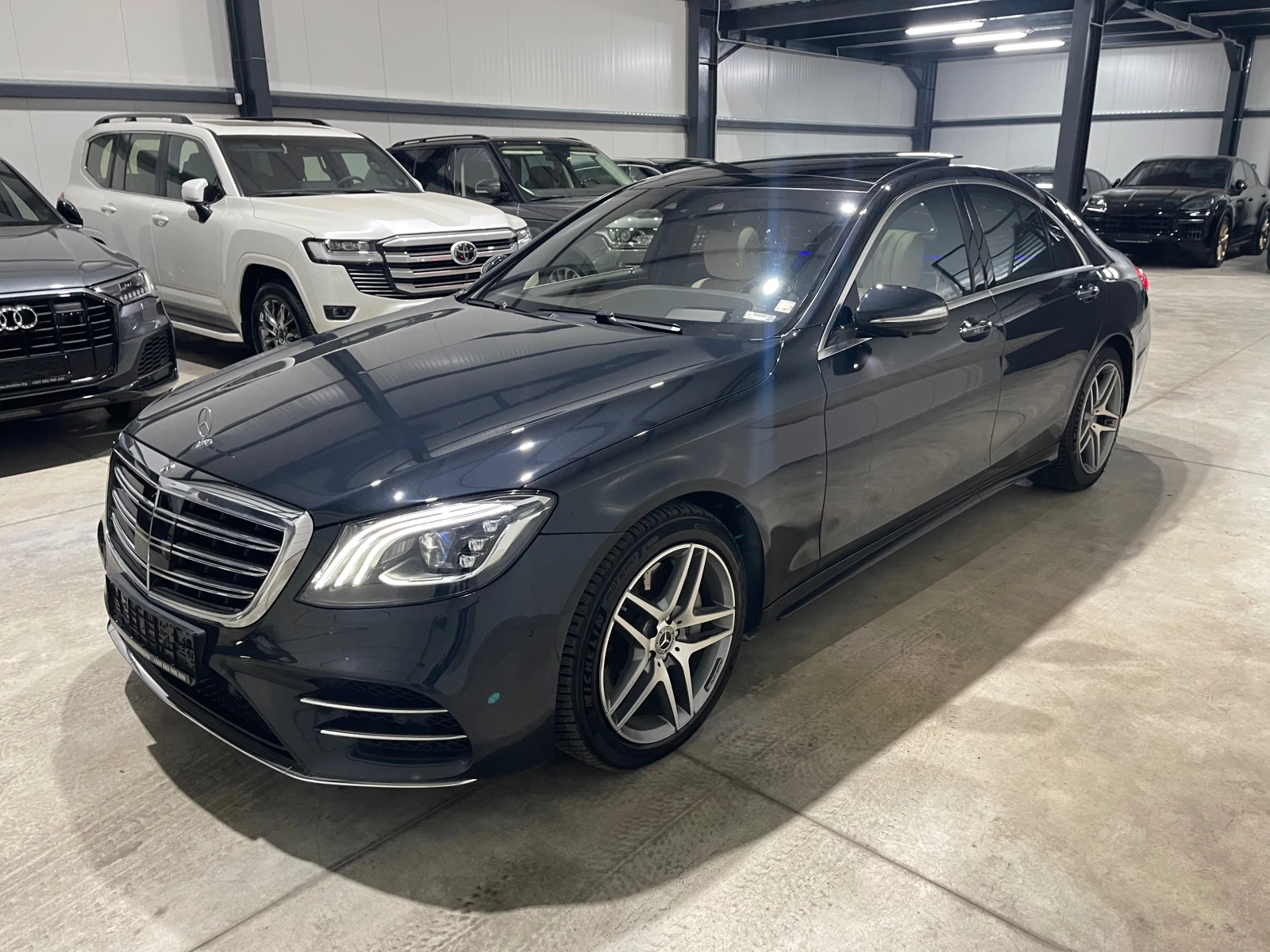 Mercedes-Benz S 560 AMG 4MATIC 3xTV МАСАЖИ ОБДУХВАНЕ  - изображение 3