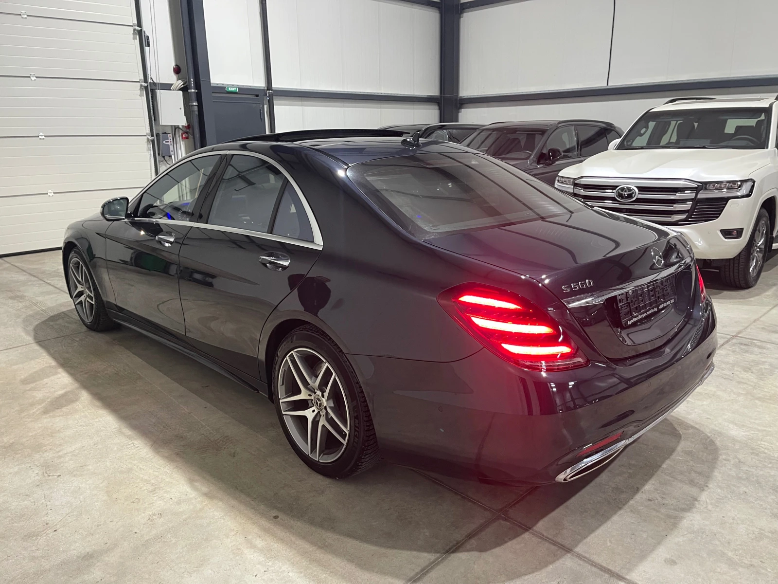 Mercedes-Benz S 560 AMG 4MATIC 3xTV МАСАЖИ ОБДУХВАНЕ  - изображение 4