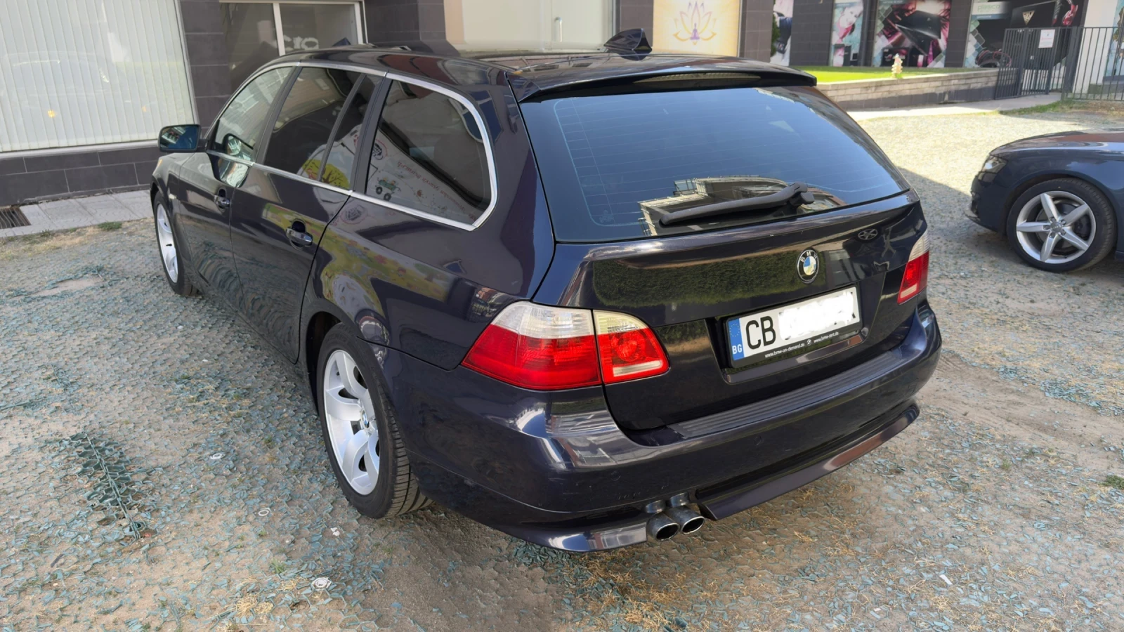 BMW 523 2.5 бензин 170 к.с. (6 цилиндъра) - изображение 7