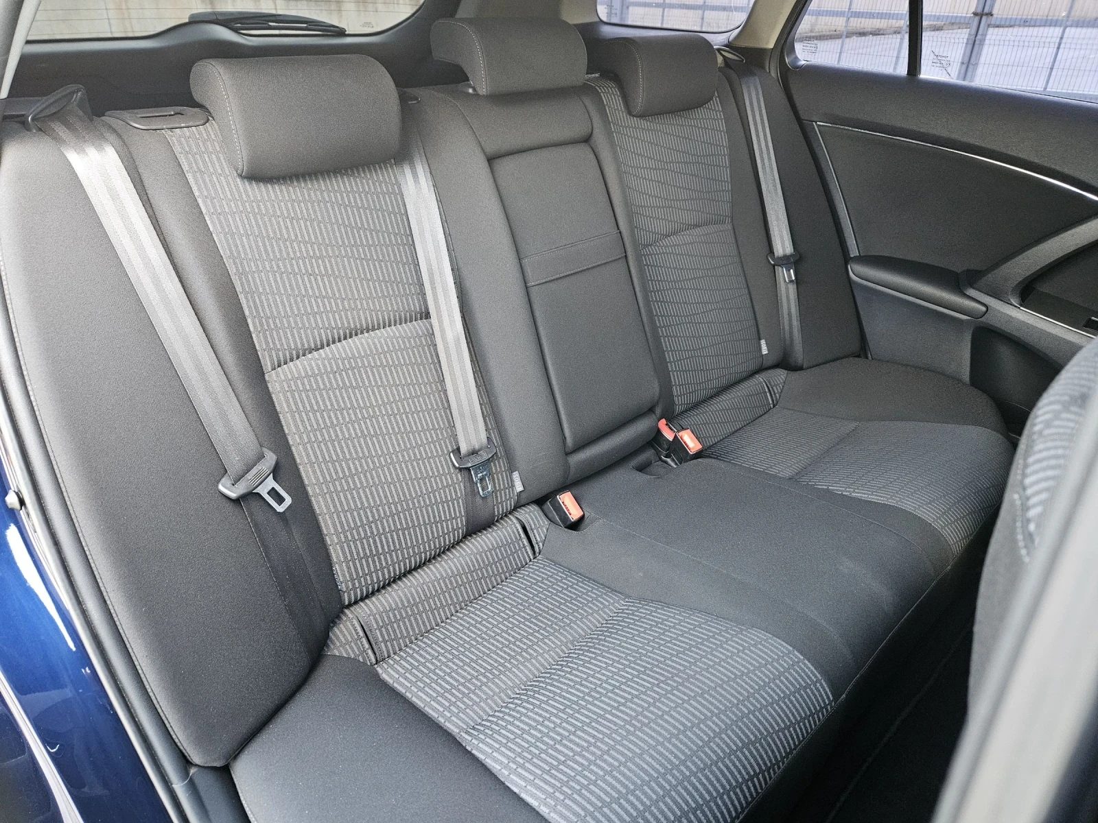 Toyota Avensis 2.0  | Mobile.bg � ����������� 13