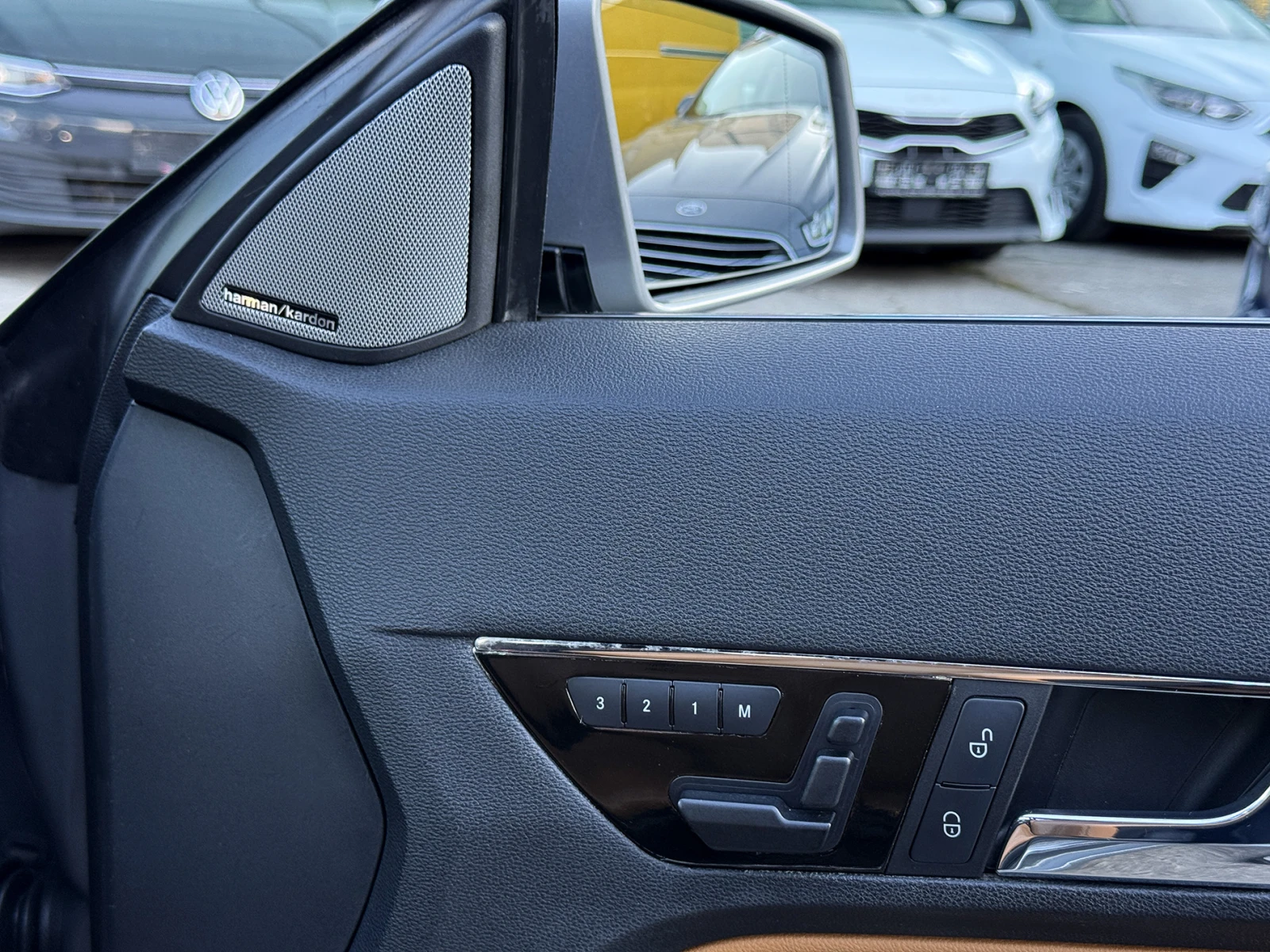 Mercedes-Benz E 500 V8 (388 кс) 7G-TRONIC | Mobile.bg — изображение 12