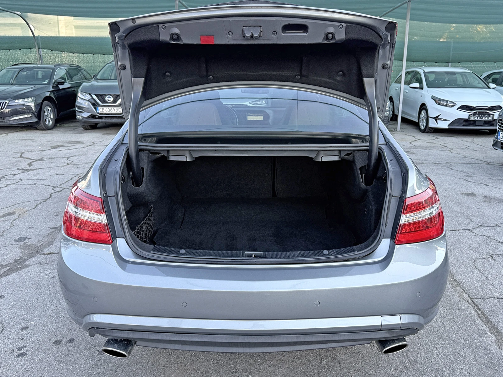 Mercedes-Benz E 500 V8 (388 кс) 7G-TRONIC | Mobile.bg — изображение 14
