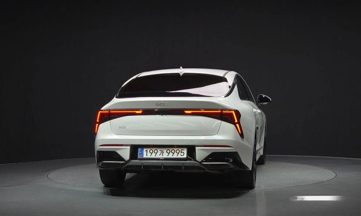 Kia K5 2.0 Noblesse * НАЙ-ДОБРА ЦЕНА В БЪЛГАРИЯ*  - изображение 4