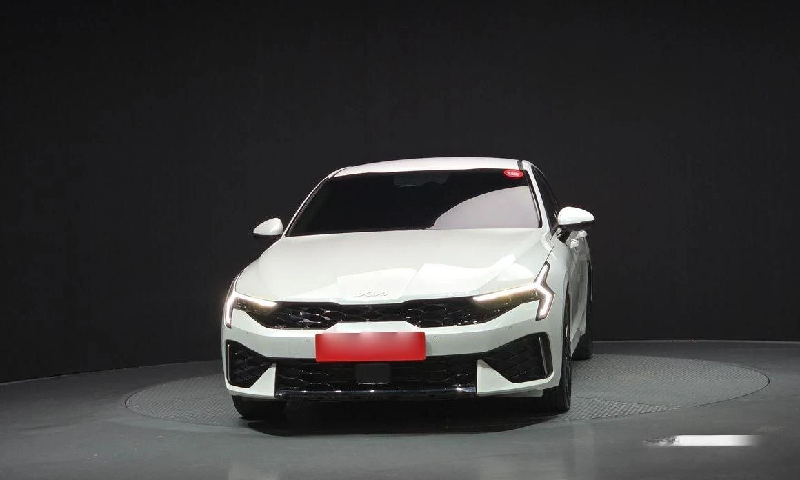 Kia K5 2.0 Noblesse * НАЙ-ДОБРА ЦЕНА В БЪЛГАРИЯ*  - изображение 3