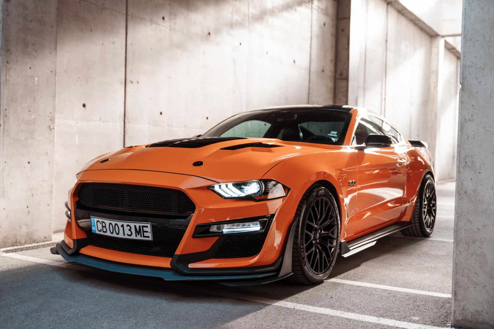 Ford Mustang GT 5.0 V8 Premium Shelby GT500 Pack - изображение 3