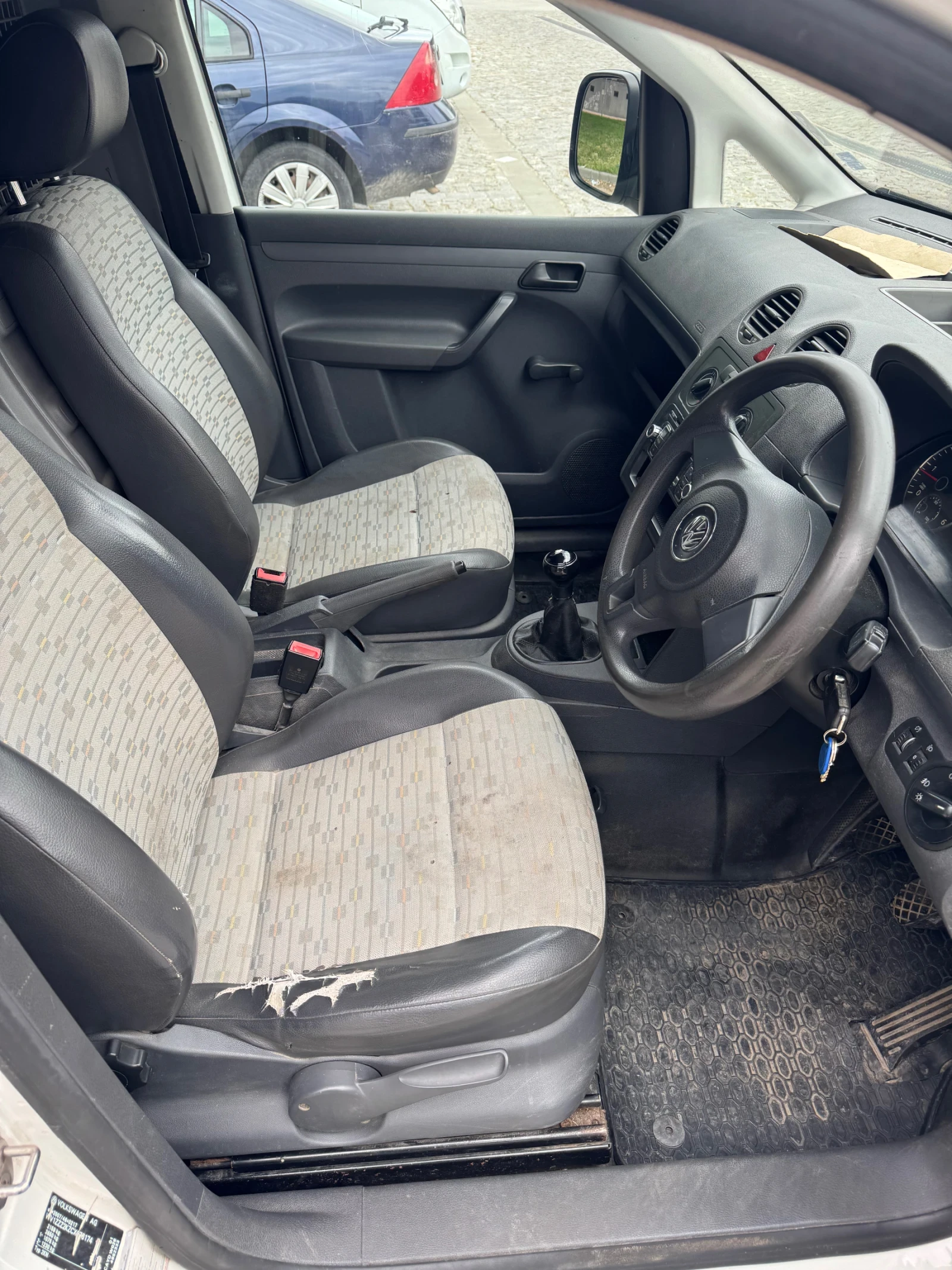 VW Caddy 1.6TDI - изображение 3