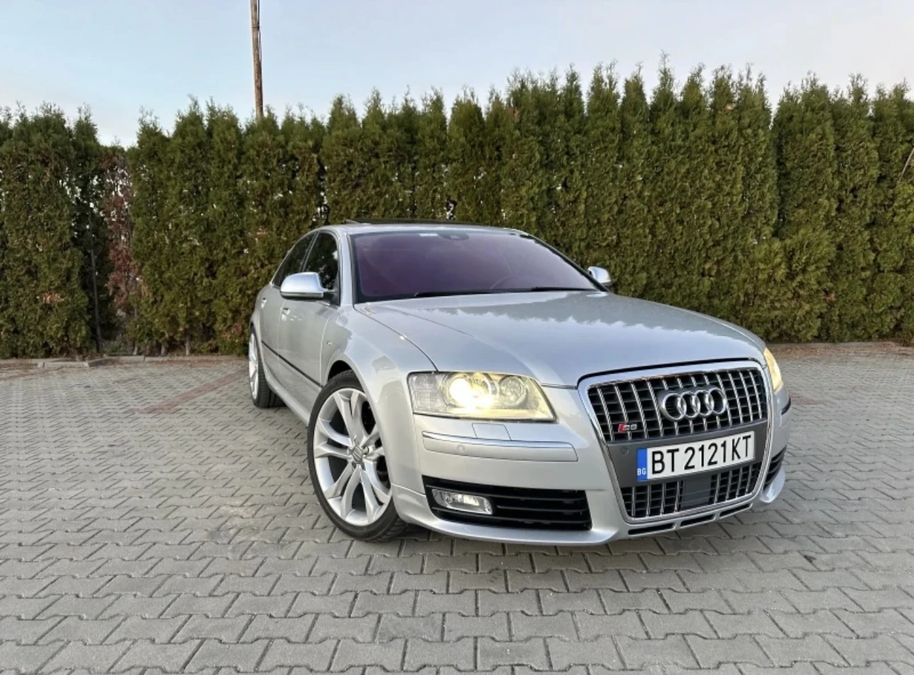 Audi S8