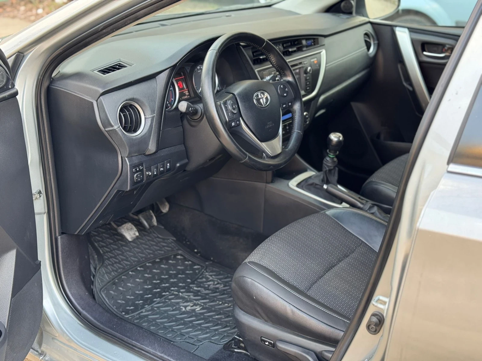 Toyota Auris | Mobile.bg � ����������� 12