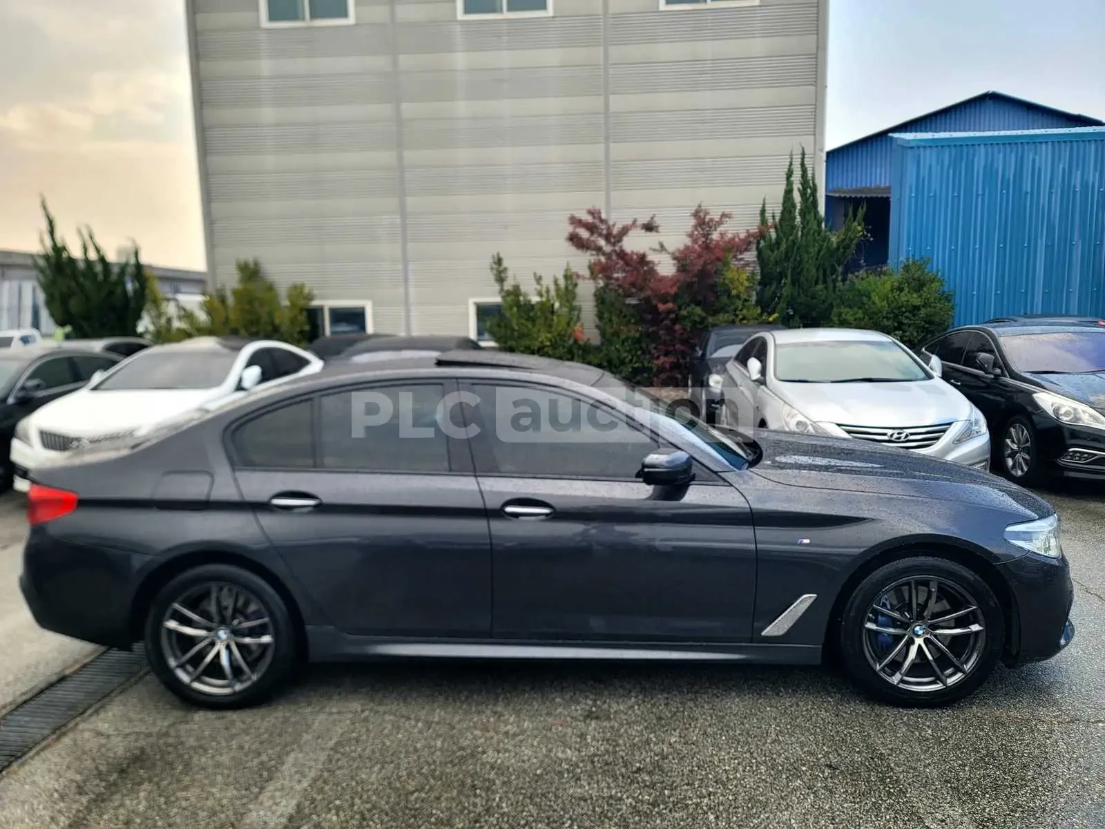 BMW 530 * B&W * ДИСТРОНИК * ХЕД ЪП * DIGITAL, снимка 7 - Автомобили и джипове - 54575934