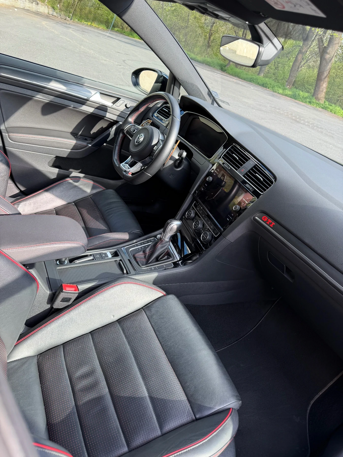 VW Golf GTI 7.5 PERFORMANCE, снимка 8 - Автомобили и джипове - 54744939