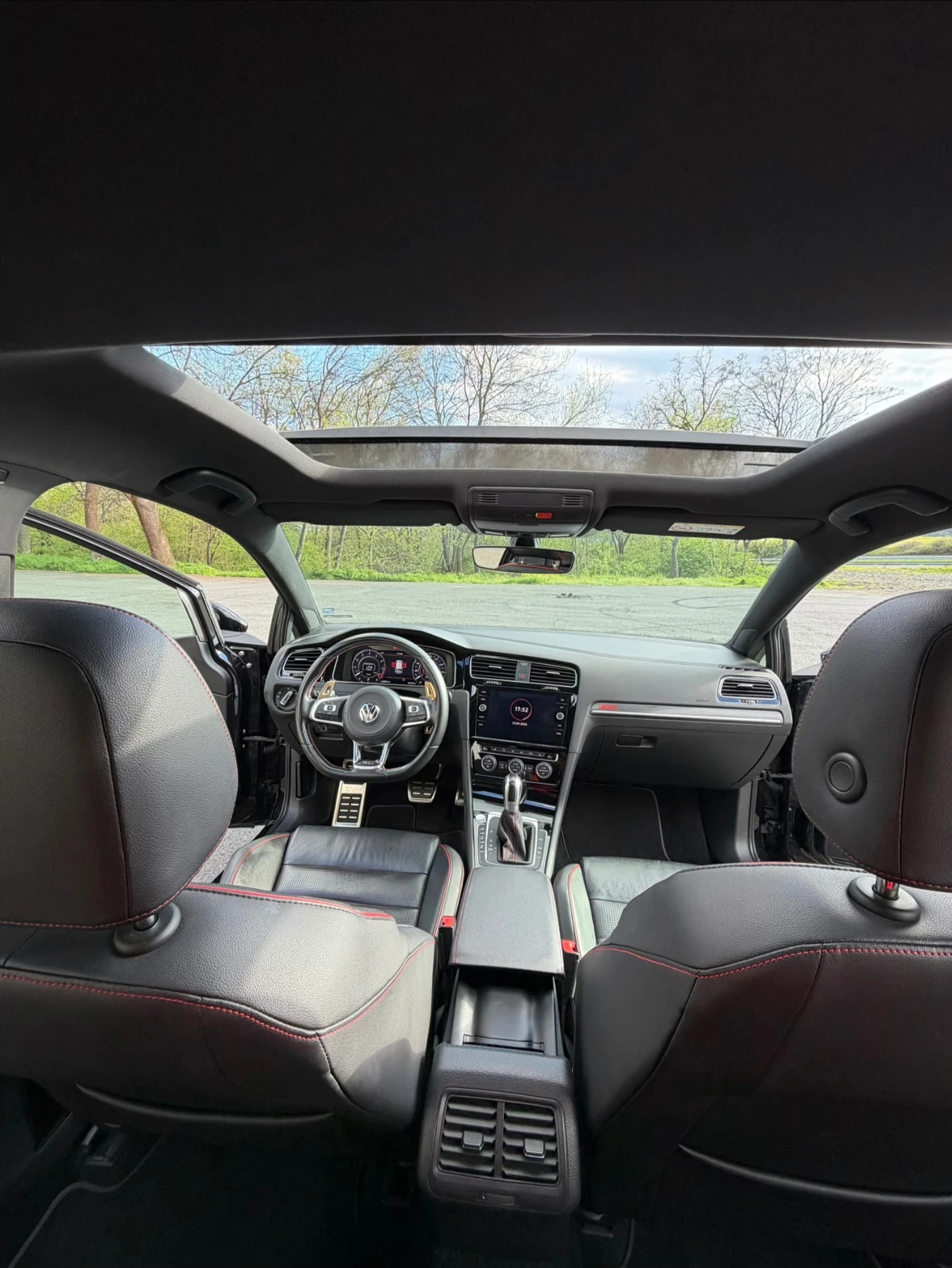 VW Golf GTI 7.5 PERFORMANCE, снимка 10 - Автомобили и джипове - 54744939