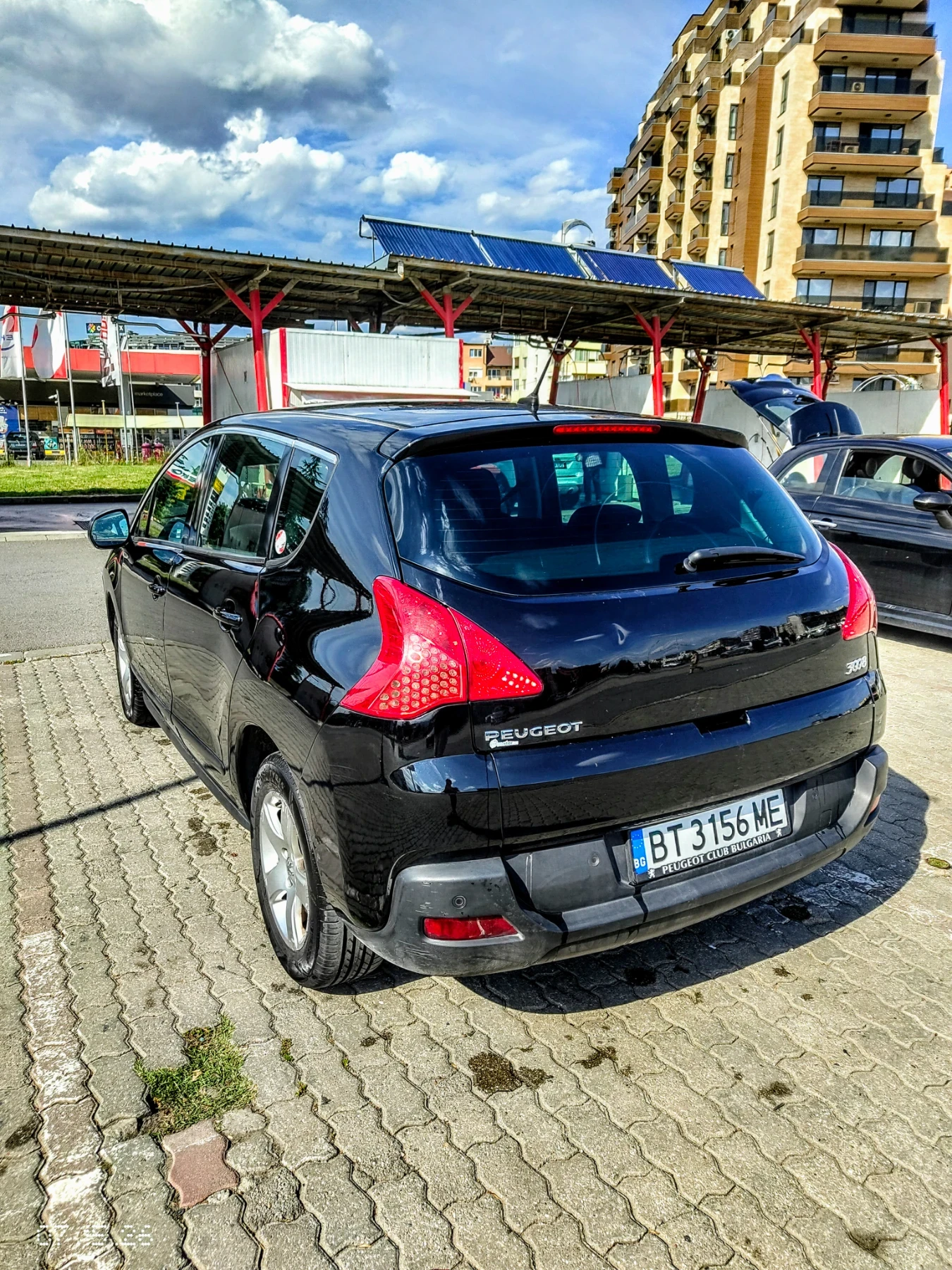 Peugeot 3008 1.6 HDI* ОБСЛУЖЕНА* ДЪЛГОСТРОЧНА НАДЕЖНОСТ* ИКОНОМ, снимка 4 - Автомобили и джипове - 55383929